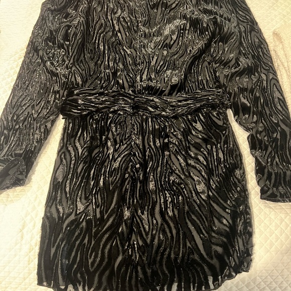 SAYLOR NWT Romper Black Sparkle Zebra Size Medium - Picture 2 of 4